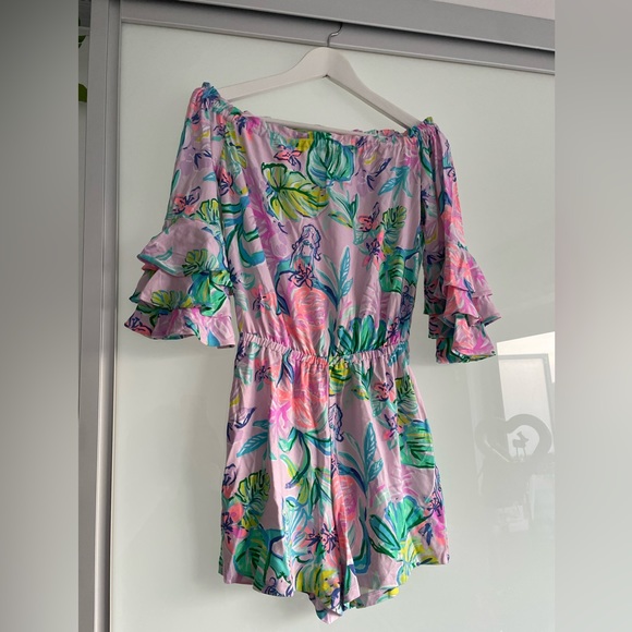 Loved, EUC Lilly Pulitzer Women’s off-shoulder Mermaid Print Romper Sz XXS SS19 - Picture 3 of 12
